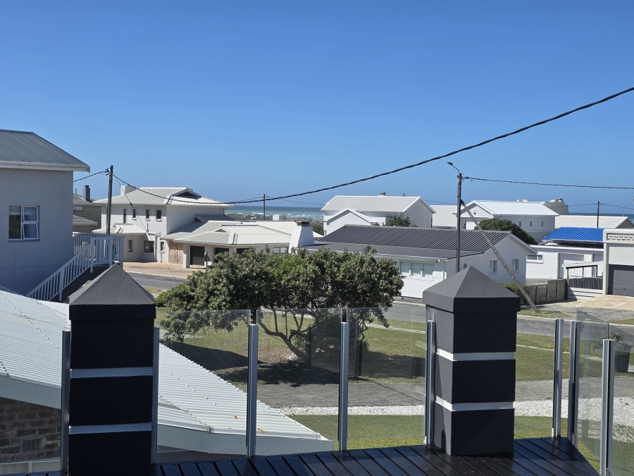 6 Bedroom Property for Sale in Oceanview Heights Western Cape